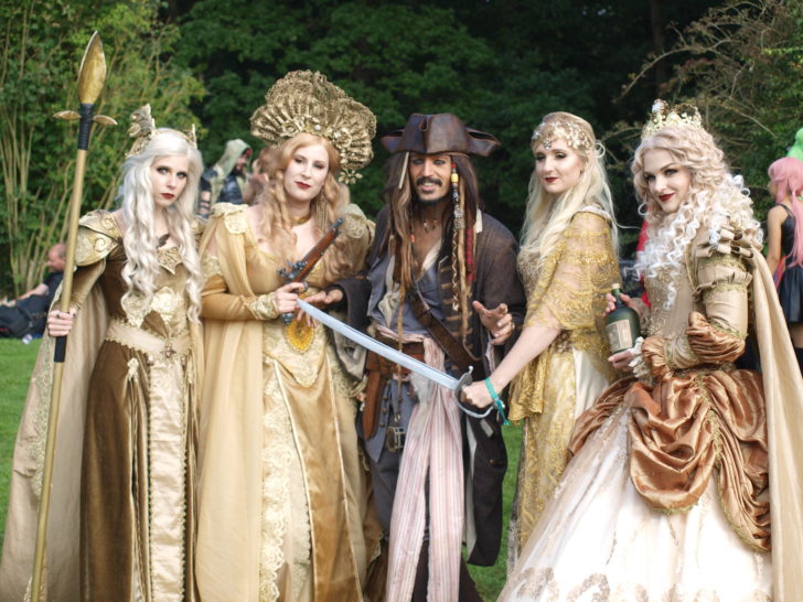 Cosplays and Geek Conventions: Elfia Fantasy Fair in the Netherlands